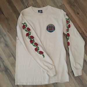 Santa Cruz cream shirt